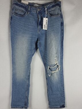 Refuge Distressed Boyfriend Jeans in Light Wash